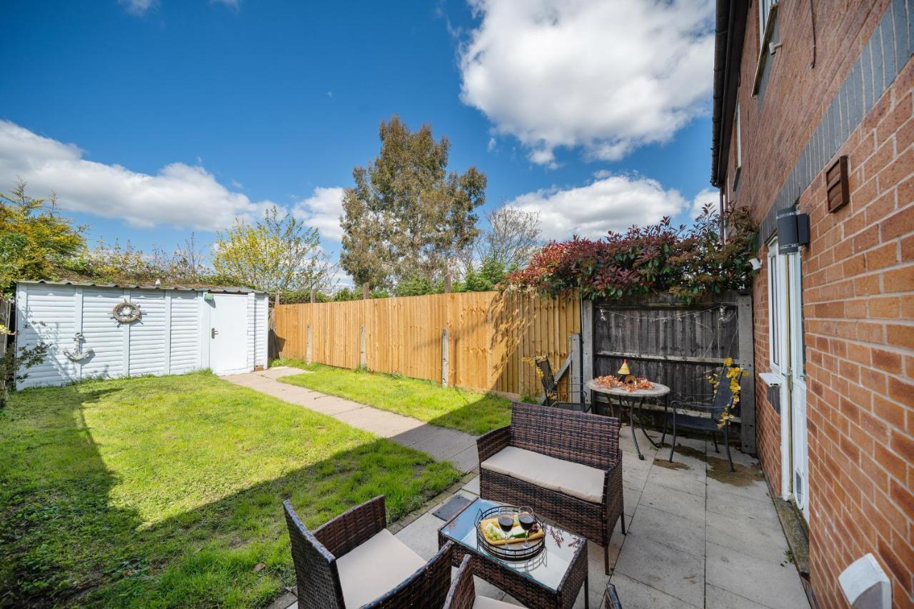 Stylish 3 Bed House, Large Garden, Parking, Wifi - Esho Stays Coventry Exterior foto